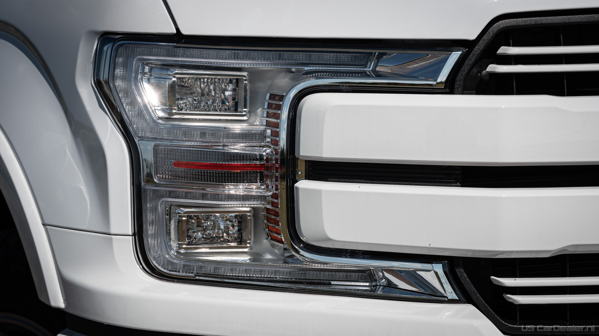 Ford F-150 Lariat Sport LED headlights